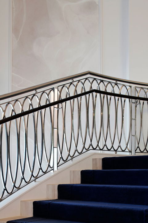 Royce Hotel - Accommodation Guide 1