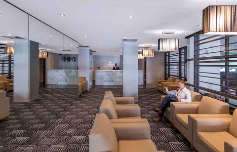 Park Regis Griffins Suites - Accommodation Guide 2