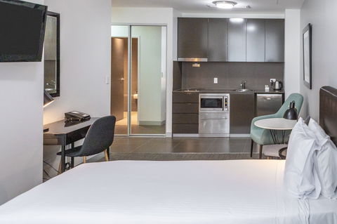 Holiday Inn & Stes Sydney Bondi Junction - Accommodation Asia 2