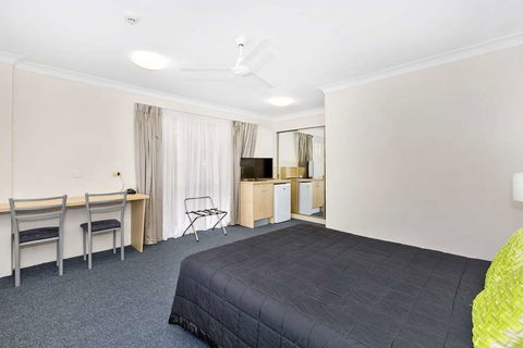 Comfort Inn Centrepoint - Accommodation Asia 2