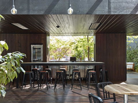 Little National Hotel Canberra - Accommodation Asia 21