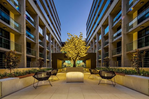 Avenue Hotel Canberra - Accommodation Asia 22