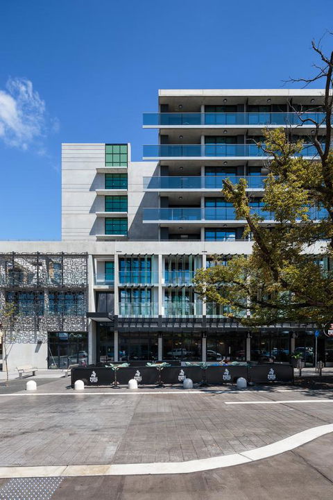 Avenue Hotel Canberra - Accommodation Asia 24
