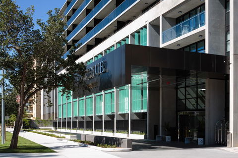 Avenue Hotel Canberra - Accommodation Asia 6