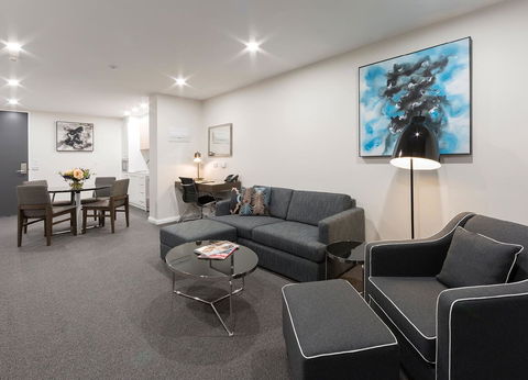 Avenue Hotel Canberra - Accommodation Asia 2