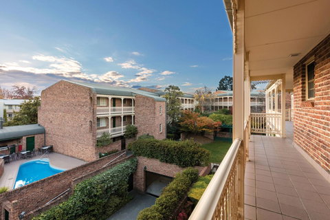Adina Serviced Apartments Canberra Kingston - Accommodation Guide 8