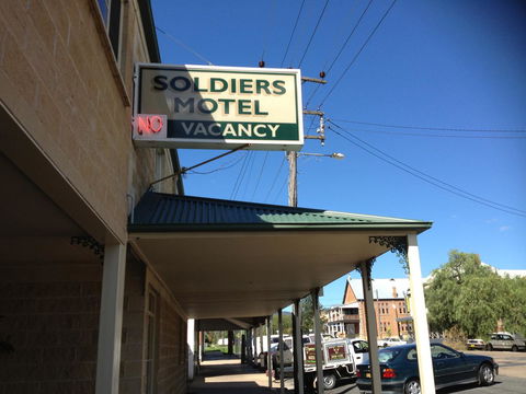 Soldiers Motel - Accommodation Asia 0