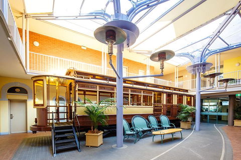 Quality Hotel Dickson - Accommodation Guide 2