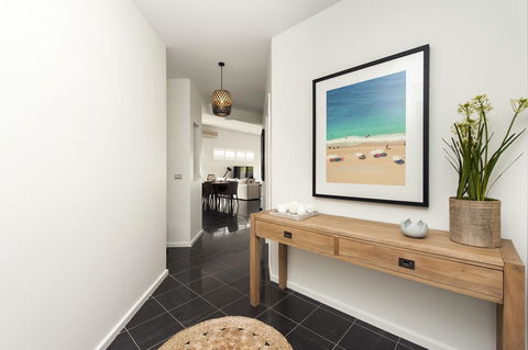 Mollymook Beachfront Penthouse 9 - Accommodation Asia 7