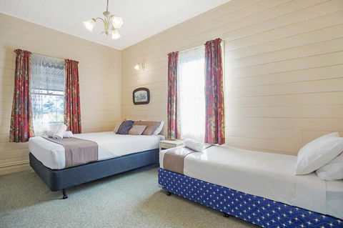 Heritage House Motel & Units - Accommodation Asia 15