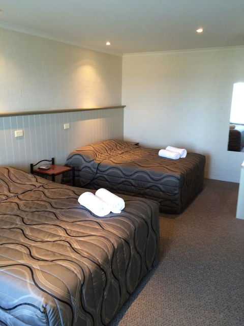 Heritage House Motel & Units - Accommodation Asia 12