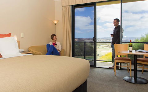 McCracken Country Club - Accommodation Asia 13