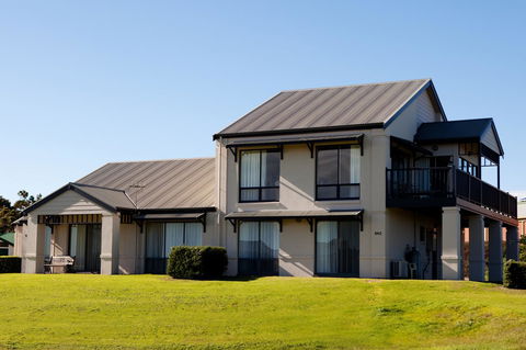 McCracken Country Club - Accommodation Asia 3