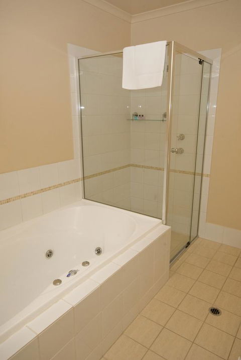 McCracken Country Club - Accommodation Asia 15