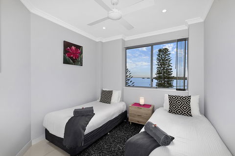 Lakeside Waterfront Apartment The Entrance - Accommodation Asia 9