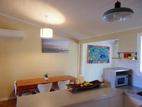 Driftwood On Dover - Accommodation Asia 4