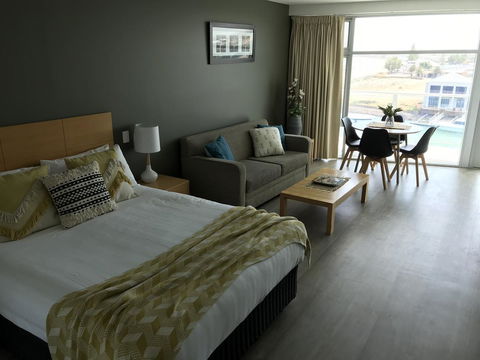 Ocean View Luxury Apartment & Suite - Accommodation Asia 25