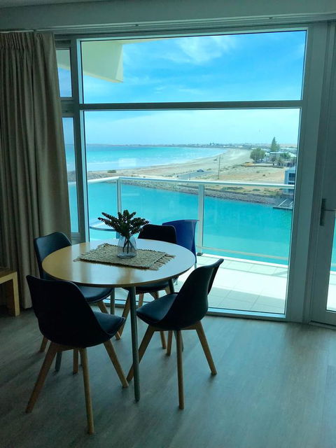 Ocean View Luxury Apartment & Suite - Accommodation Asia 22