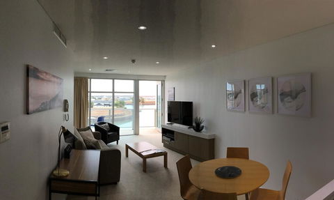 Wallaroo Marina Waterfront Luxe Apartment - Accommodation Guide 1