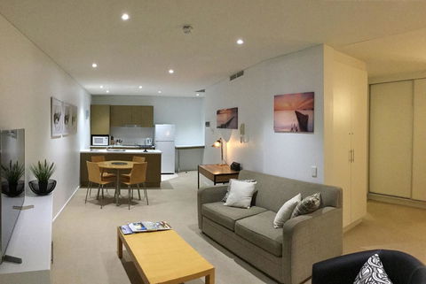 Wallaroo Marina Waterfront Luxe Apartment - Accommodation Guide 2