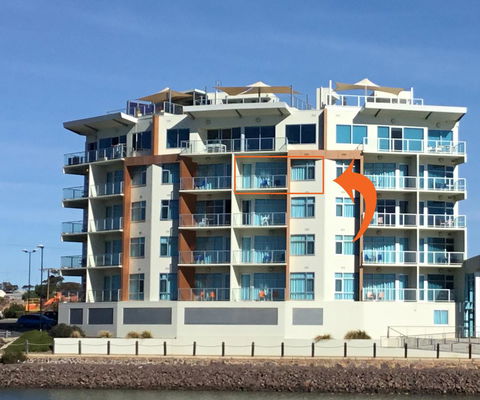Wallaroo Marina Waterfront Luxe Apartment - Accommodation Guide 0