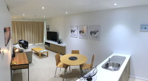 Wallaroo Marina Waterfront Luxe Apartment - Accommodation Guide 4