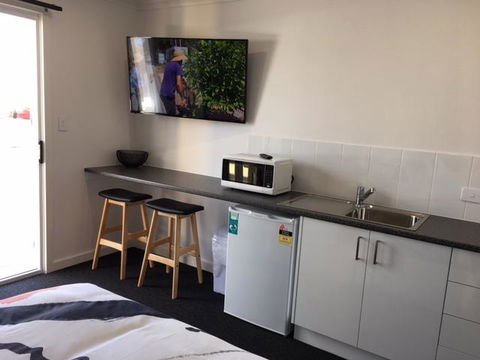 Port Lincoln Shark Apartment 1 - Accommodation Asia 11
