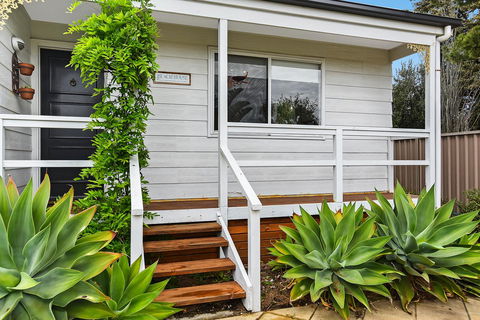 Ainslie Roberts Drive Retreat - Accommodation Asia 14