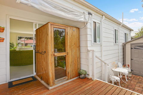 Ainslie Roberts Drive Retreat - Accommodation Asia 17