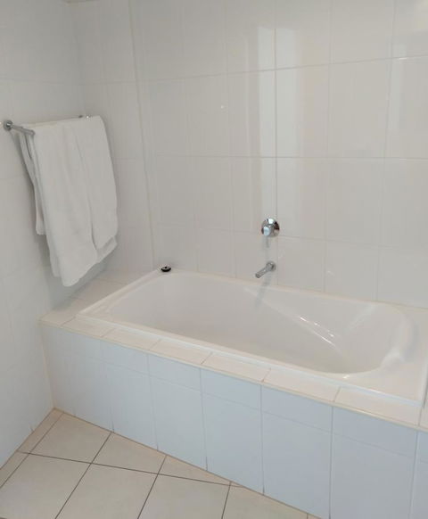Wallaroo Marina Executive Apartments - Accommodation Asia 10