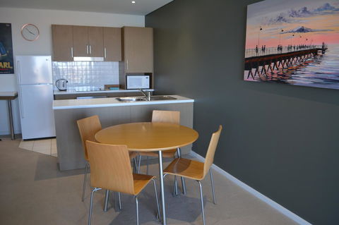 Wallaroo Marina Luxury Apartment - Accommodation Asia 19