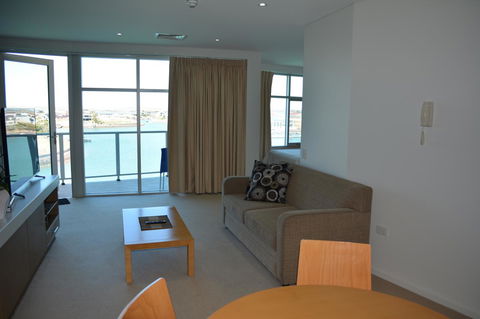 Wallaroo Marina Luxury Apartment - Accommodation Asia 26