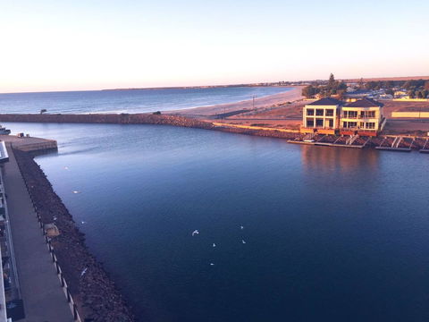 Wallaroo Marina Luxury Apartment - Accommodation Asia 25