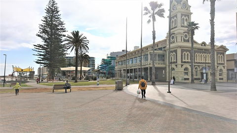 Hi 5 Glenelg Studio Apartment - Accommodation Asia 26