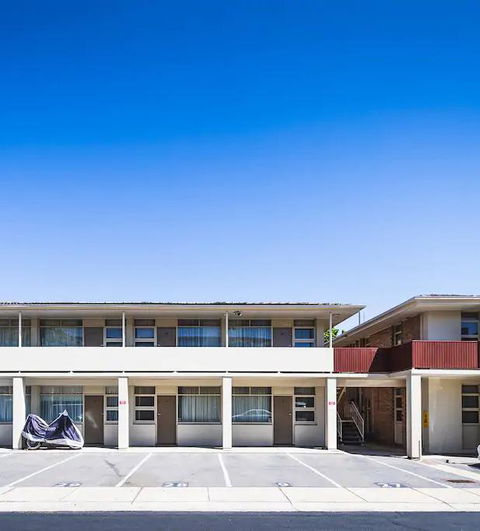 Hi 5 Glenelg Studio Apartment - Accommodation Asia 14