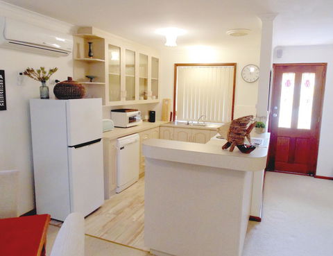 Baronet B & B - Accommodation Asia 9