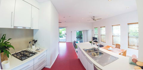 S T U D I O 22 Peaceful Retreat With Garden Views - Accommodation Asia 4