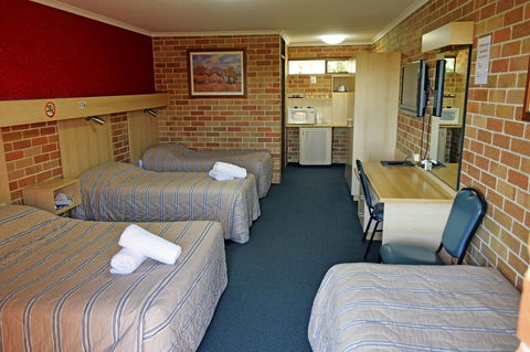 Windsor Terrace Motel - Accommodation Asia 17
