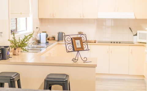 Tanunda\'s Magpie House - Accommodation Asia 11