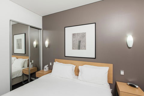 Majestic Oasis Apartments - Accommodation Asia 15