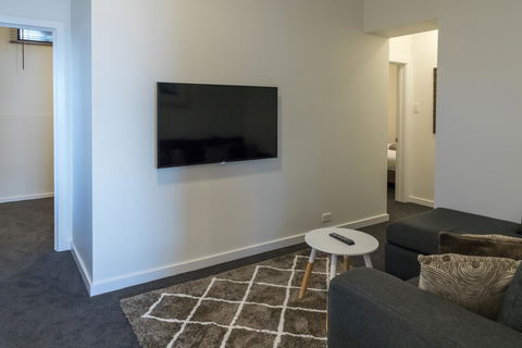 Bay 10 - Suites And Apartments - Accommodation Asia 9