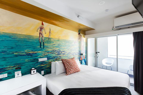 Majestic Minima Hotel - Accommodation Guide 0