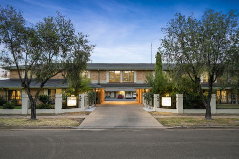 Garden City Motor Inn - Accommodation Asia 0