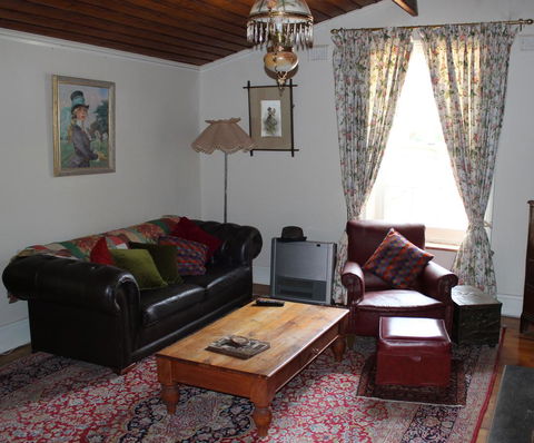 Hillside Cottage - Accommodation Asia 1