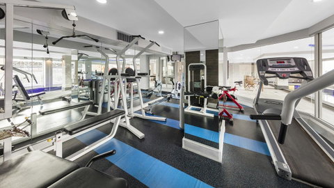 Oaks Adelaide Embassy Suites - Accommodation Guide 5