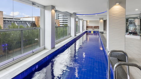 Oaks Adelaide Embassy Suites - Accommodation Guide 1