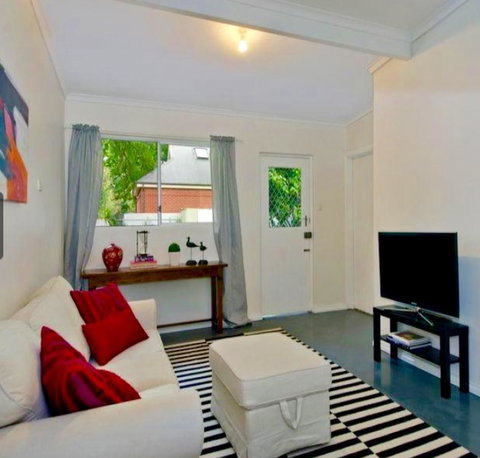 A Rose By The Park - Accommodation Asia 1