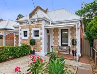 A Rose By The Park - Accommodation Asia 0