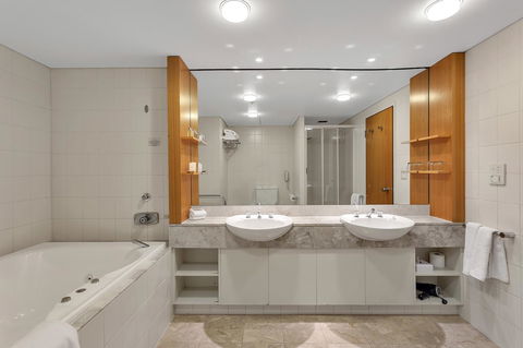 Stamford Plaza Adelaide - Accommodation Guide 20