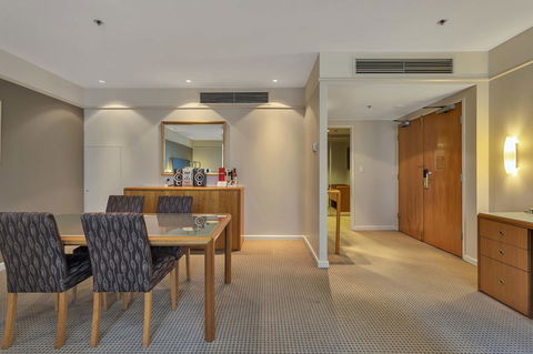 Stamford Plaza Adelaide - Accommodation Guide 33